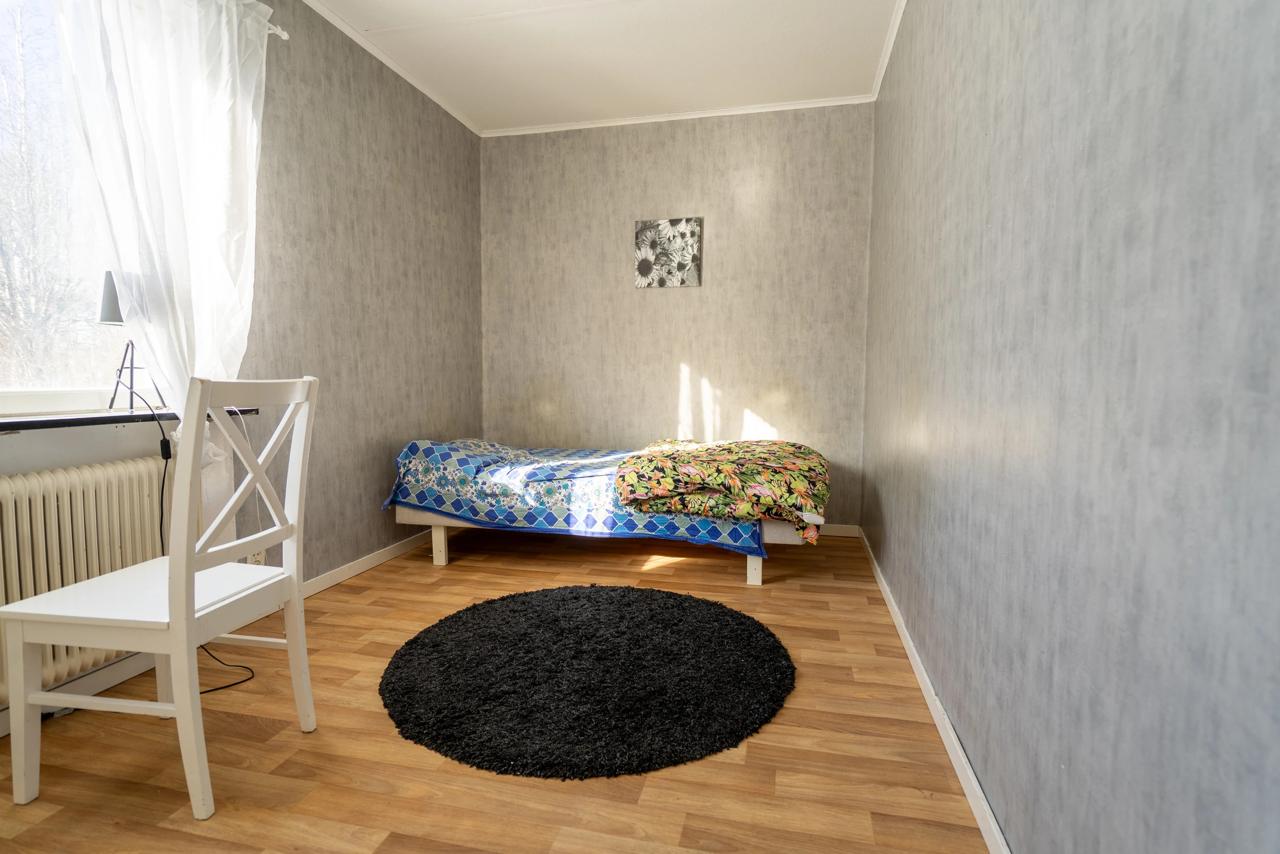Single Bed Room